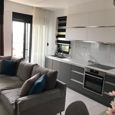 Saranda Lux Apartments エクステリア 写真