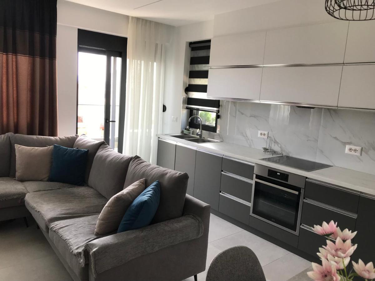 Saranda Lux Apartments エクステリア 写真