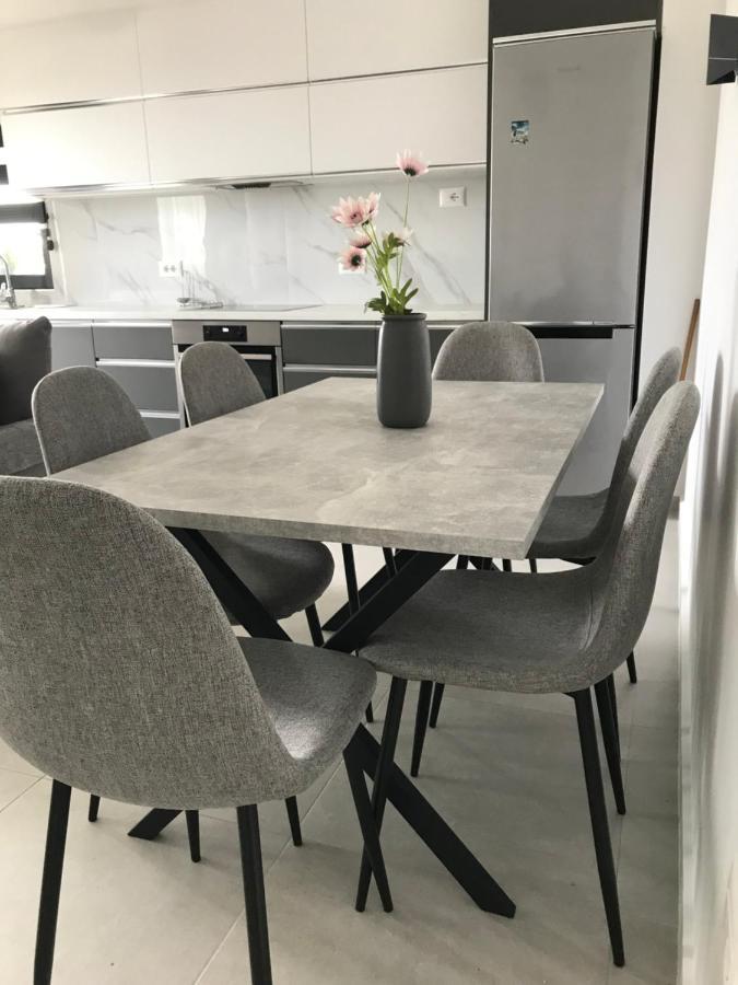 Saranda Lux Apartments エクステリア 写真